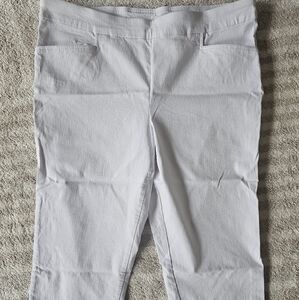 🛍White Cropped Pants